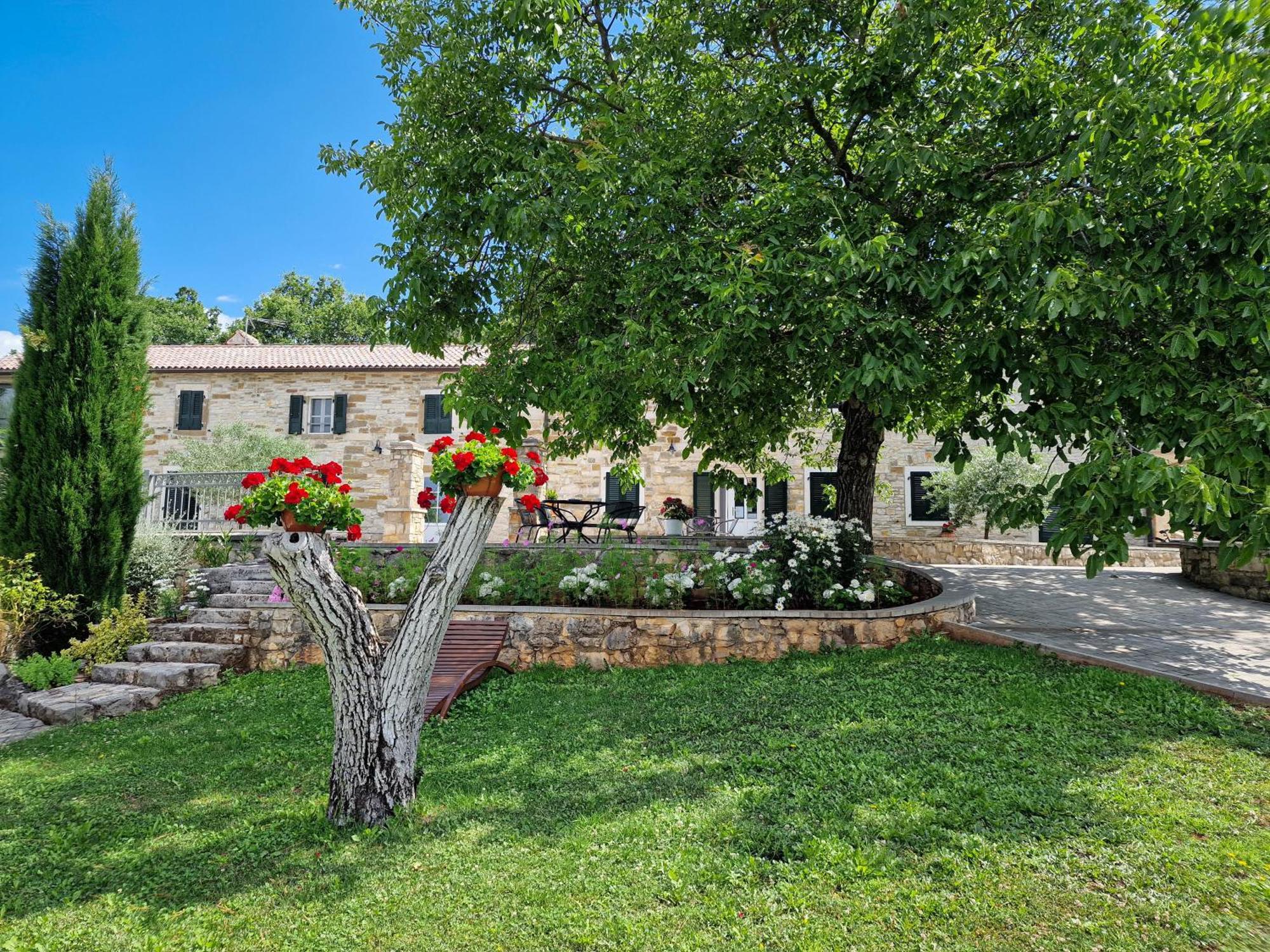 Bed and Breakfast Stancija Ruseti Oprtalj Zewnętrze zdjęcie